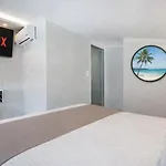 Apartmanhotel Mpl & Maisonettes 3*