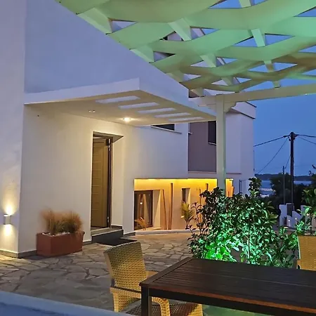 Mpl & Maisonettes 3* Лименария